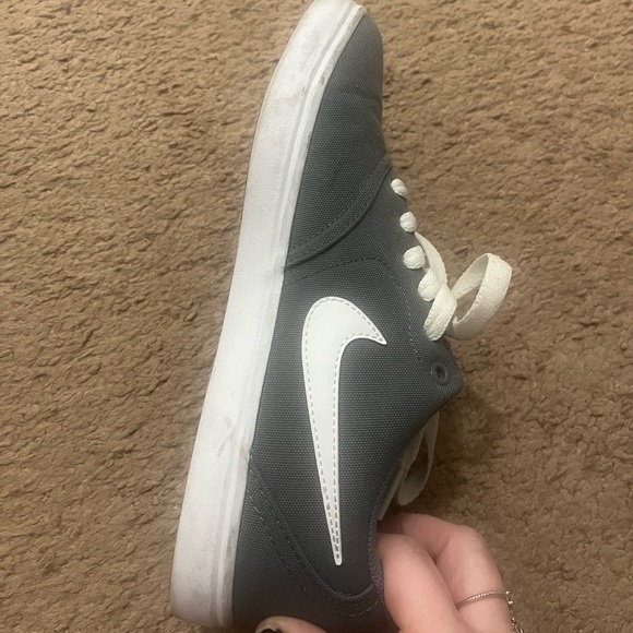 Grey Nikes - Picture 6 of 6